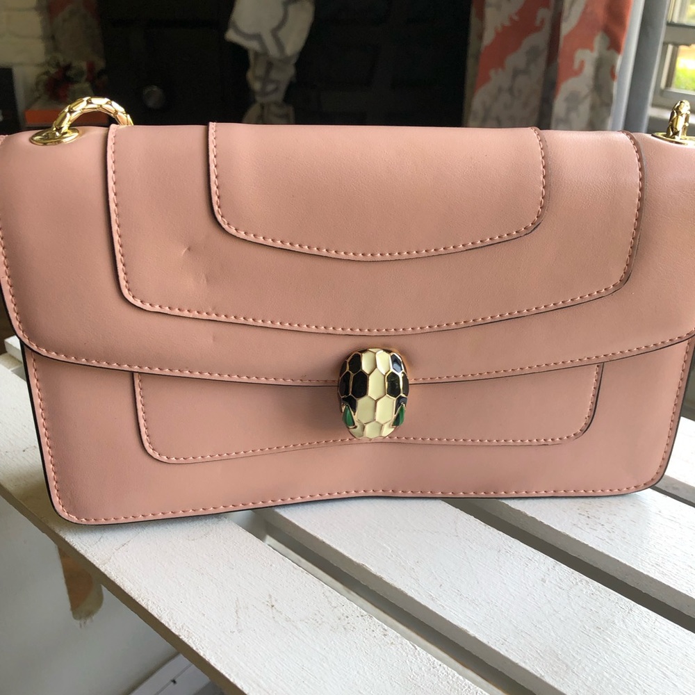 Women pink shoulder bag